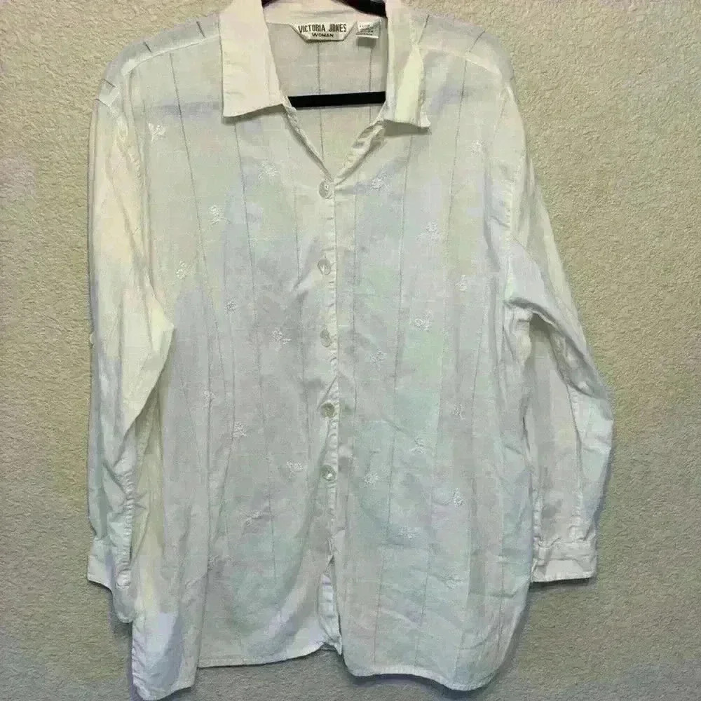 Victoria Jones white linen button down sz 2x lightweight casual floral *flaw